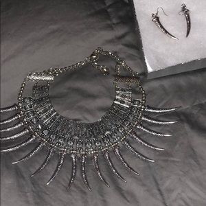 Indira silver necklace from 21 hm collection